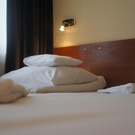 Nu Hotel Лодзь Экстерьер фото