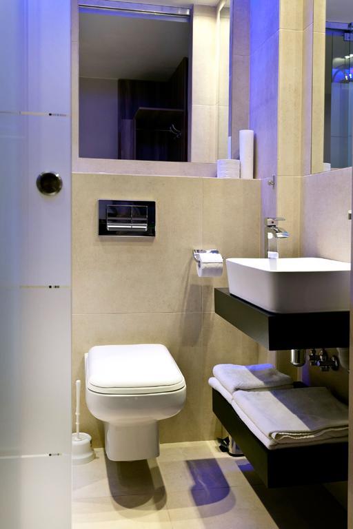 Nu Hotel Лодзь Экстерьер фото